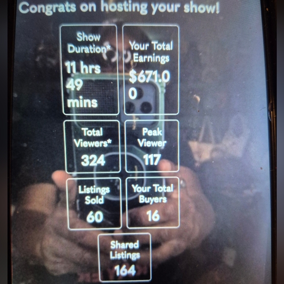 @HELPMEHELPU IS LIVE! - Picture 3 of 15
